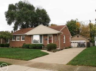 1469 Mulberry St, Mount Clemens, MI 48043