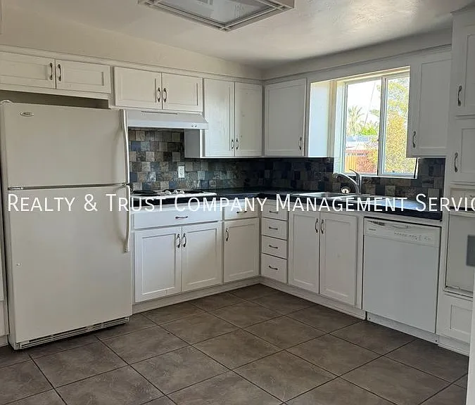 7033 E Calle Canis — Photo 5