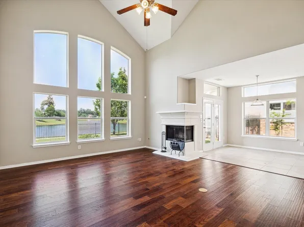 30507 Russell Point Dr, Spring, TX 77386