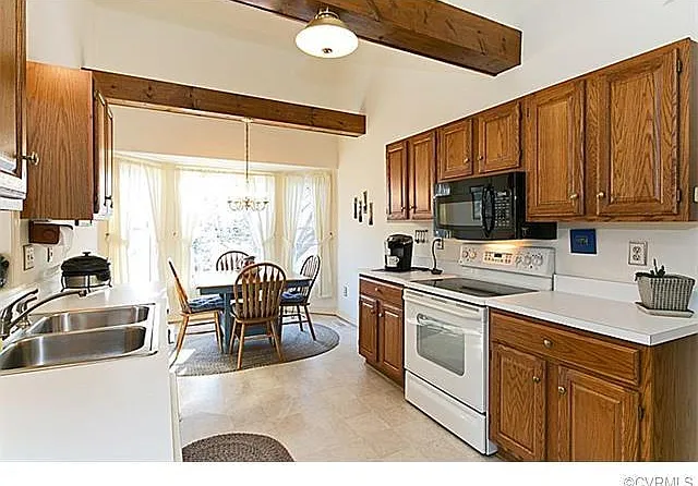 2603 Caitlin Ct — Photo 3