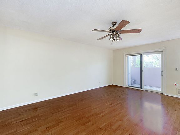2nd image of 2222 Country Club Dr APT 2