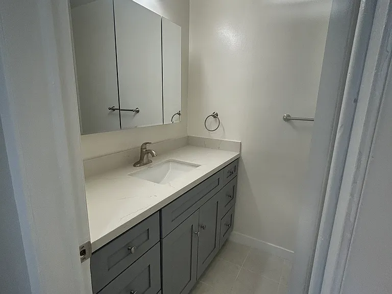 1107 Holly Ave #7 — Photo 6