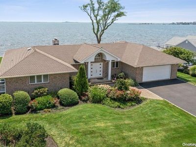 148 Wagstaff Lane, West Islip, NY, 11795