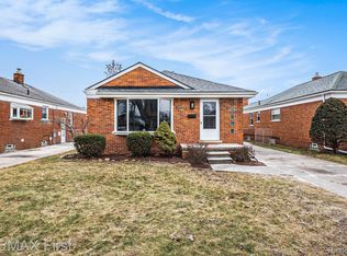 22725 Alger St, Saint Clair Shores, MI
