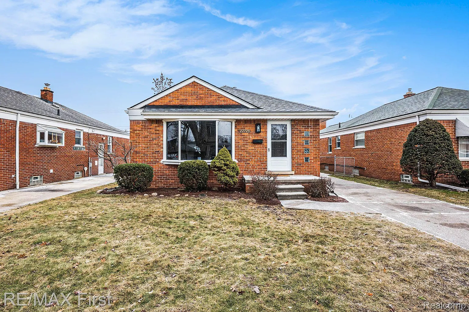 22725 Alger St photo 1