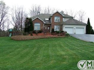 1322 Buck Ridge Dr, Stroudsburg, PA 18360