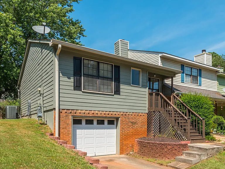 3055 Sand Wedge Cir NW — Photo 2