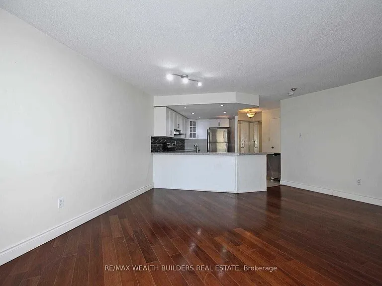 77 Maitland Pl #207 — Photo 39