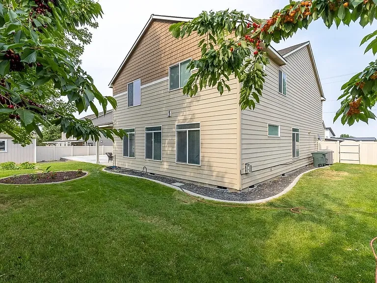 1653 Brantingham Rd — Photo 35