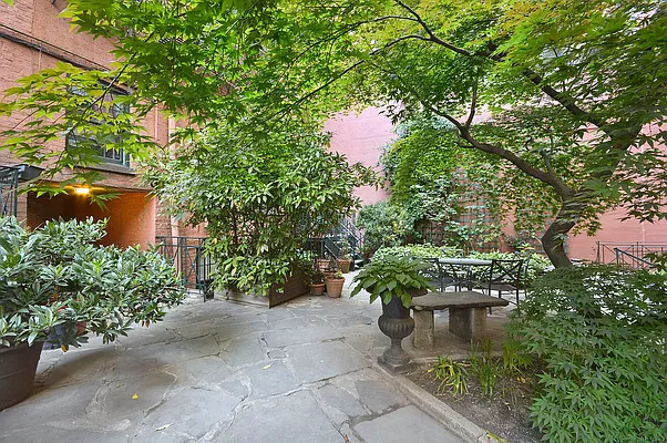 Sold by Corcoran | media 23