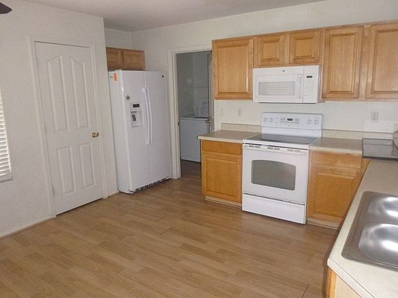 4th image of 40213 N Cassara Dr