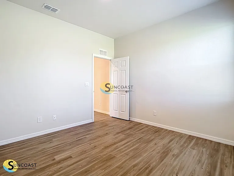 585 Marion Oaks Pass — Photo 29
