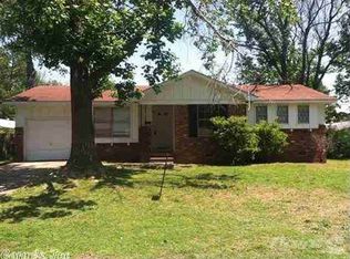 3 Carla St, Little Rock, AR 72209