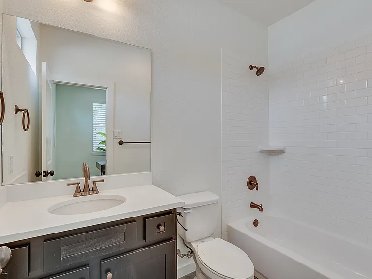 2702 Forest Park Blvd — Photo 29