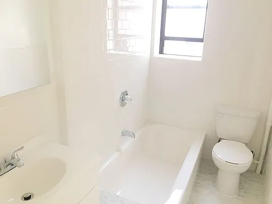 Rented by Legacy Realty Group NYC LLC | media 9