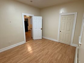 10 Kossuth St, Providence, RI