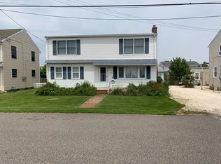 231 W 16th St, Ship Bottom, NJ 08008