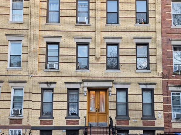 1722 Putnam Avenue image 2 of 30