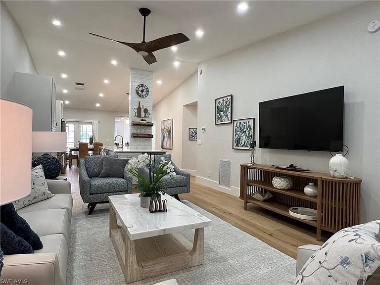 7087 Barrington Cir #201 — Photo 48