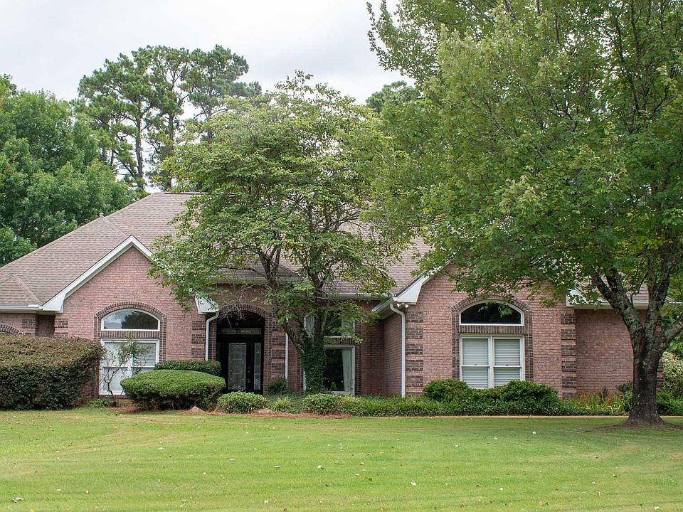 1st image of 2586 Primrose Ln