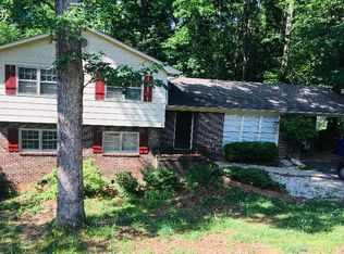 225 Greengate Ln, Spartanburg, SC 29307