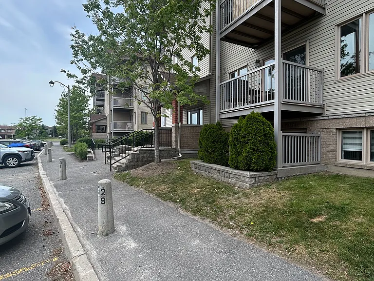305 Cresthaven Dr #1 — Photo 25