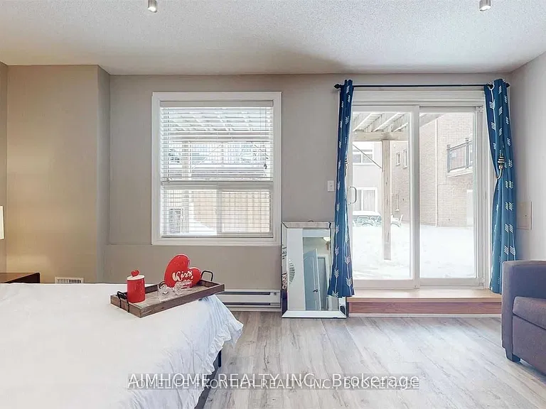 10 Portsmouth Rd #BASEMENT — Photo 12