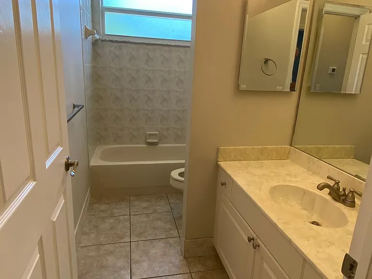 130 Sparrow Dr — Photo 4
