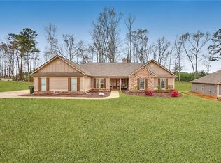 416 Mulberry Creek Dr, Good Hope, GA 30641