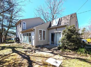 329 White Pond Rd, Lancaster, MA 01523