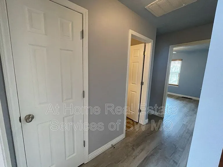 6063 N 19th Ave — Photo 13