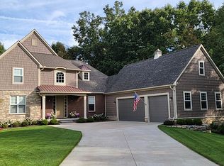 5351 Edgewood Shores Dr, Howell, MI 48843