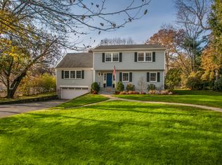 610 The Pkwy, Mamaroneck, NY 10543