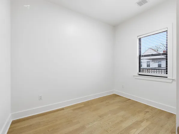 32 Charles Street image 16 of 20