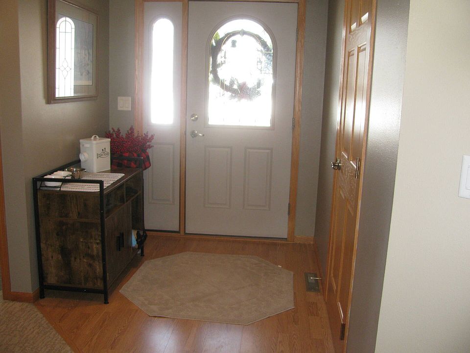 112 E 10th Ave, Milbank, SD 57252 Zillow