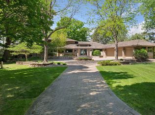 28235 Boulder Cir, Shorewood, MN 55331