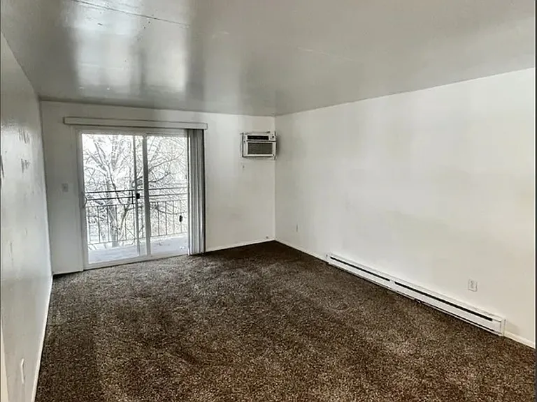 70 NW 4th St #4 — Photo 25