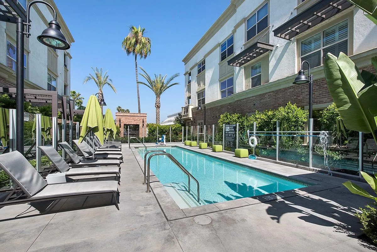 1 bed, 144 sqft, $1,495 — Photo 2