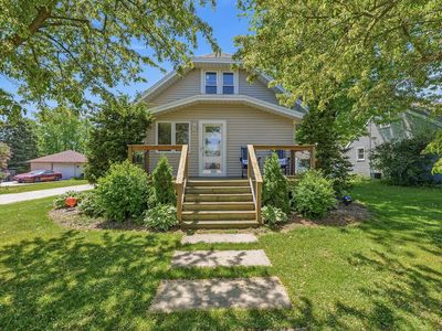 429 Center AVENUE, Oostburg, WI, 53070