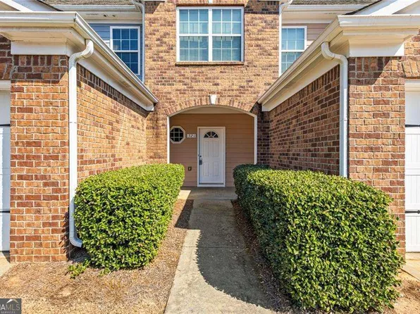 321 Village Dr, Loganville, GA 30052