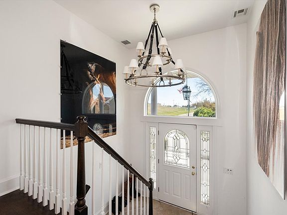2nd image of 200A Bermuda St