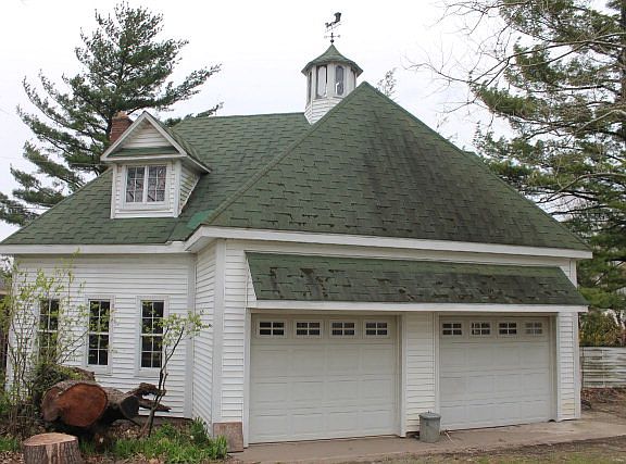4th image of 1662 N Vermilion St
