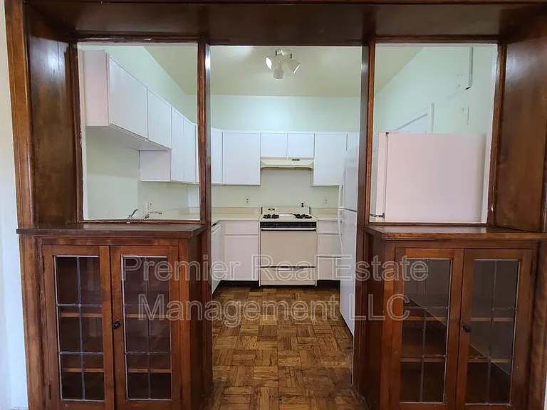 963 N Logan St #19 — Photo 12