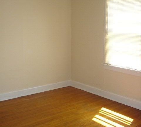 4th image of 320 Weldon Ave