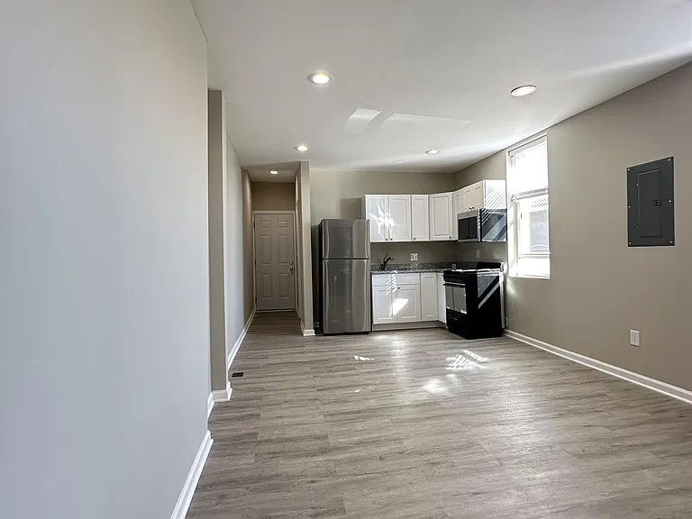 2238 N Fulton Ave #3 — Photo 14