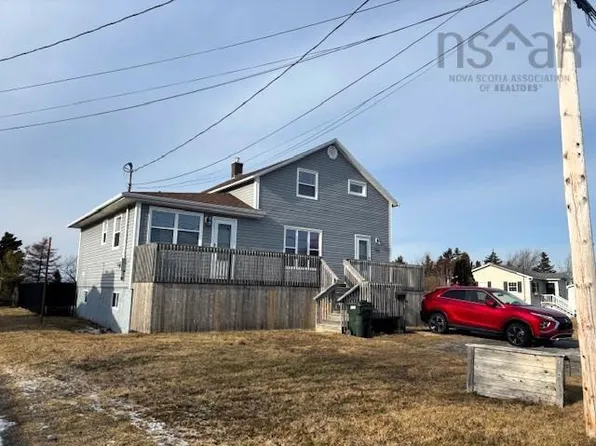 721 Saint Joseph St, New Waterford, NS B1H 4G5