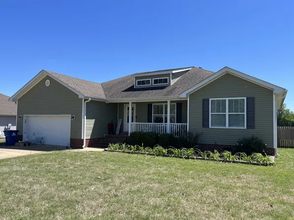 1083 K St, Martin, TN 38237