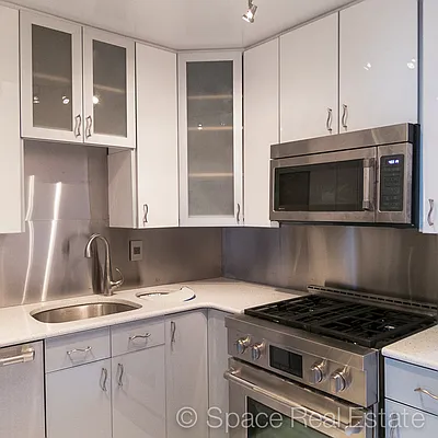 Rented by Space Real Estate | media 59