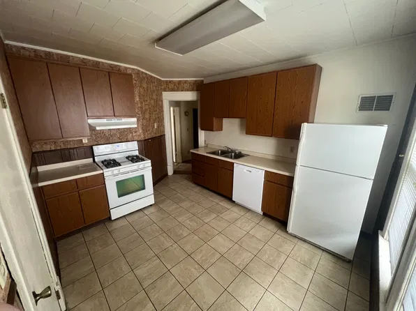 1114 State St, La Crosse, WI 54601