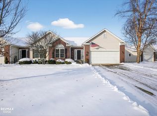 3175 Ivy Ln, Grand Blanc, MI 48439
